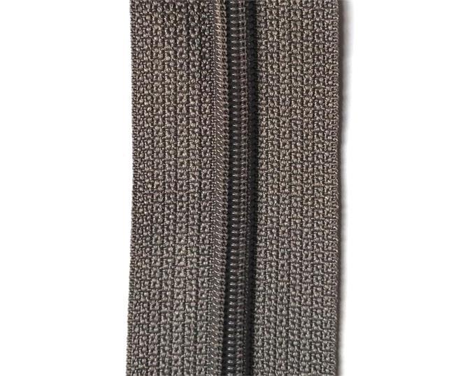 Standard nylon zipper